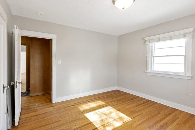 Building Photo - Charming 3 Bedroom Bungalow in West Valley