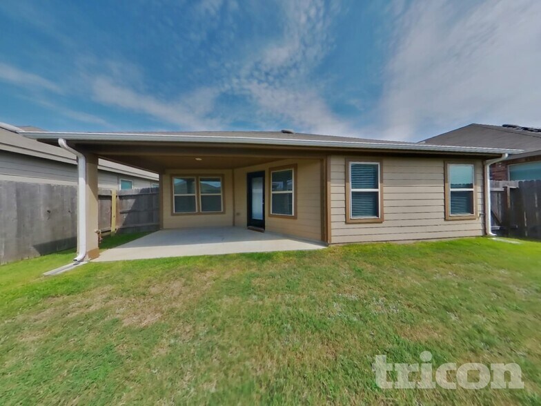 Building Photo - 20923 Cullen Ranch Rd