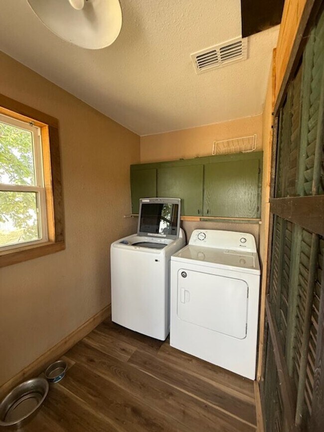 Building Photo - 6227 CR 137