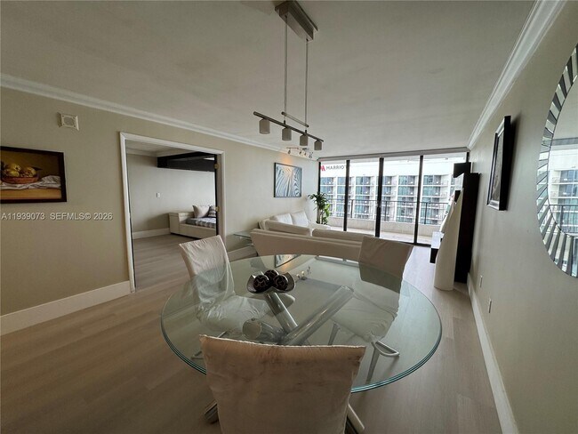 Building Photo - 555 NE 15th St