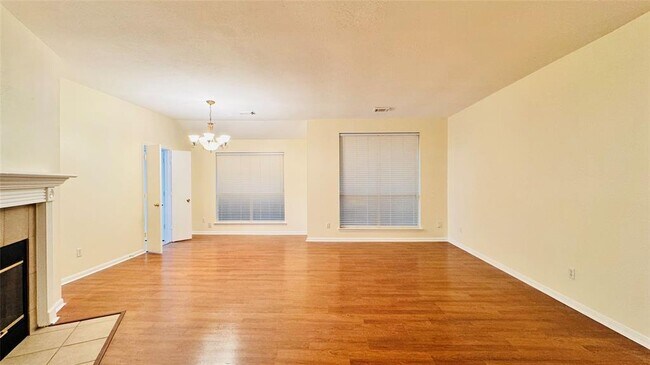 Building Photo - 10614 Desert Springs Cir