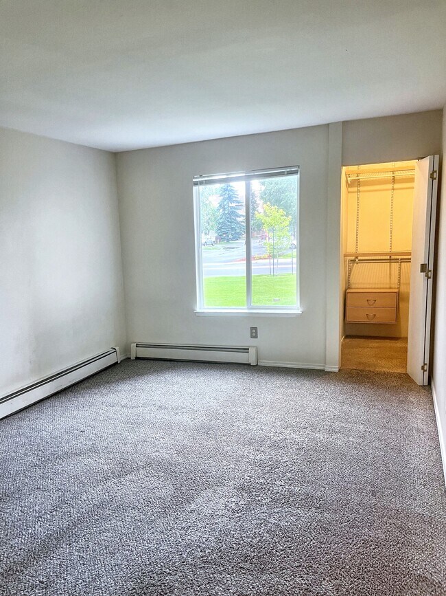 Building Photo - 4620 Reka Dr