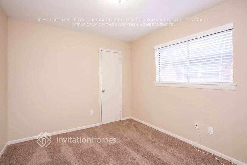 Building Photo - 745 Academy Ln