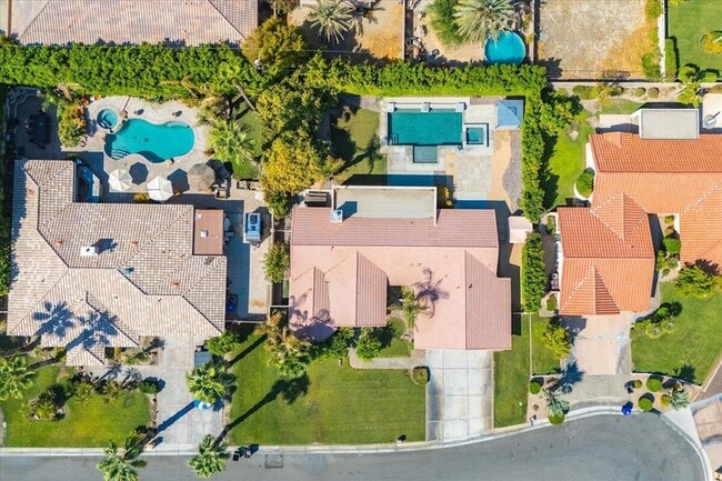 Building Photo - 78940 Runaway Bay Dr