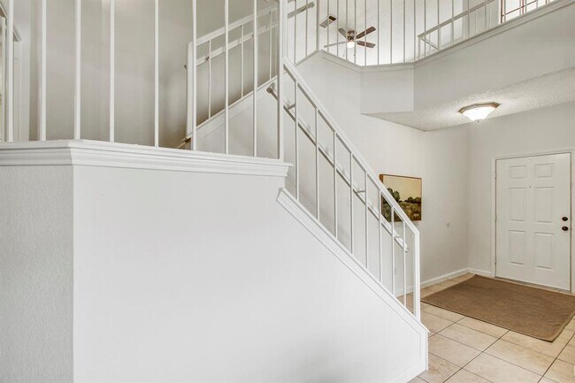 Building Photo - 17516 Klamath Falls Dr