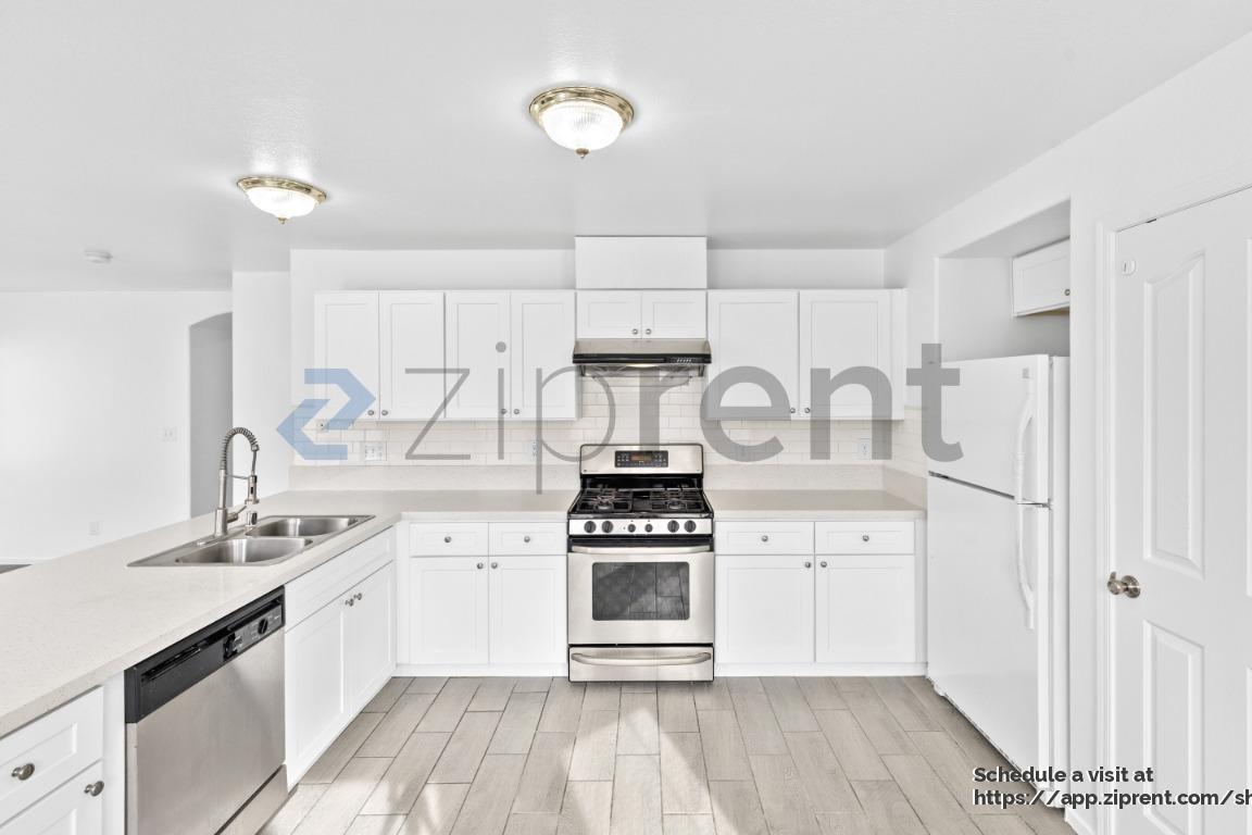 Building Photo - 2085 Lipari Ct