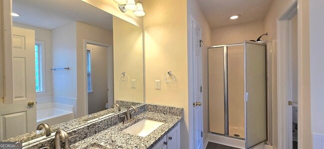 Building Photo - 2 Mill Ridge Pl