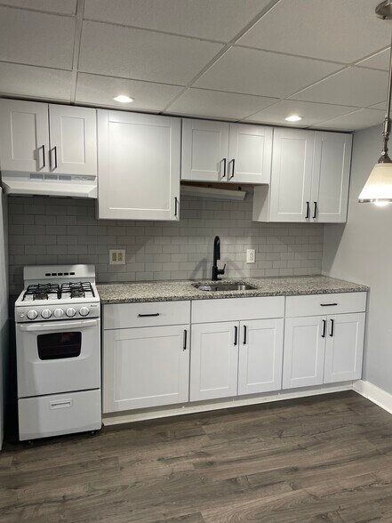 Kitchen - 126 W Front St