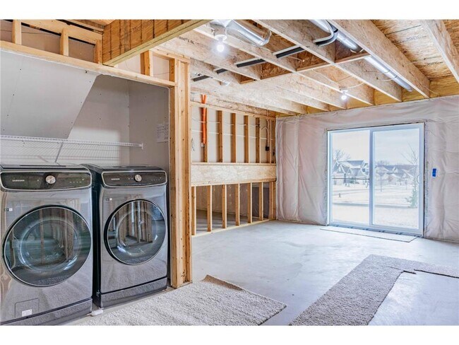 Building Photo - 143X Nutmeg Cir