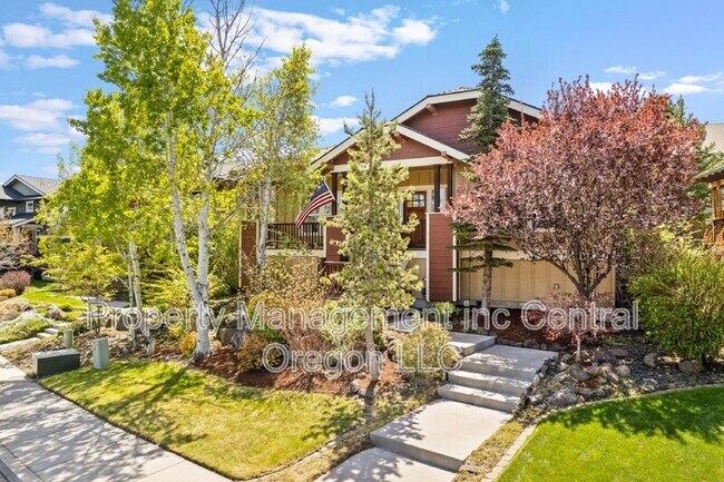 Building Photo - 3532 SW Salmon Ave