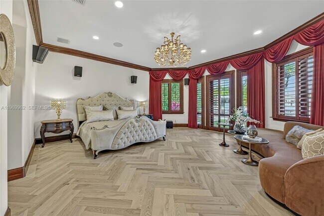 Building Photo - 628 Coral Way