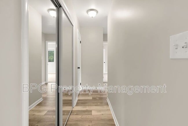 Building Photo - 139 Green St