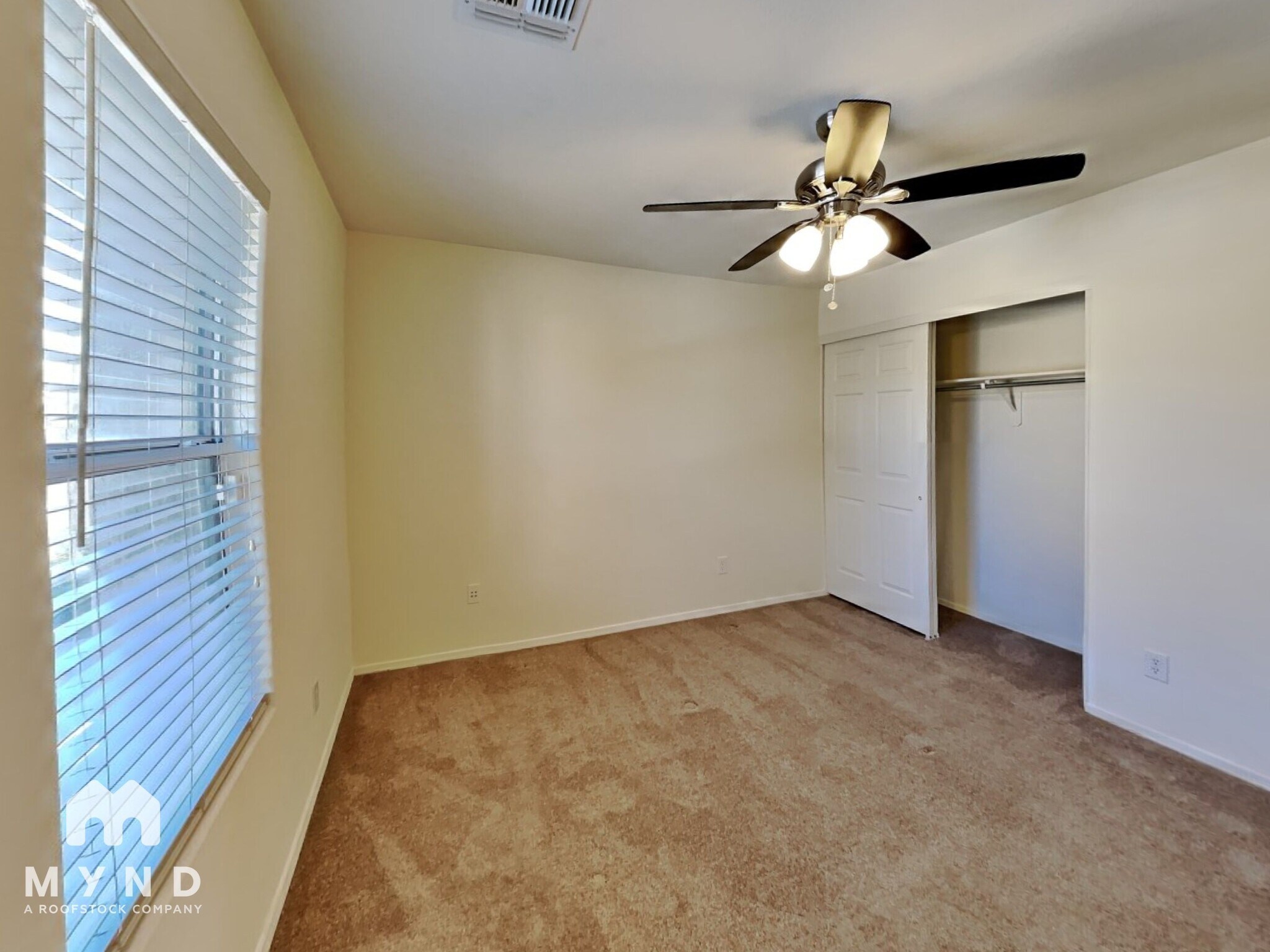 Building Photo - 4230 E Deer Dancer Way