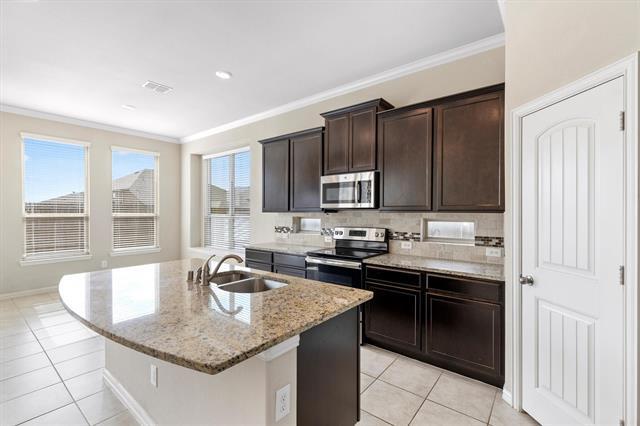 Building Photo - 205 Churchill Dr