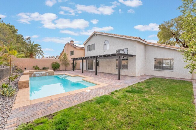 Building Photo - WELCOME TO YOUR DREAM HOME!