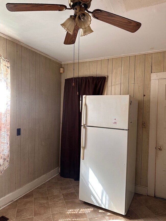 Building Photo - RENTAL HOME 2BD/1BTH