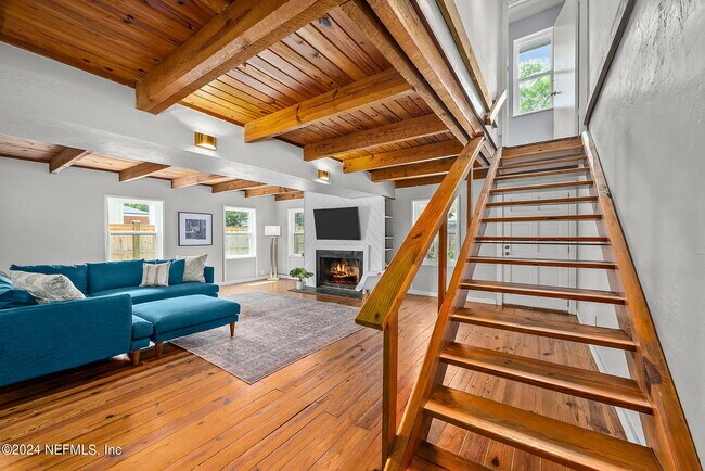 Building Photo - 1160 Preston Pl