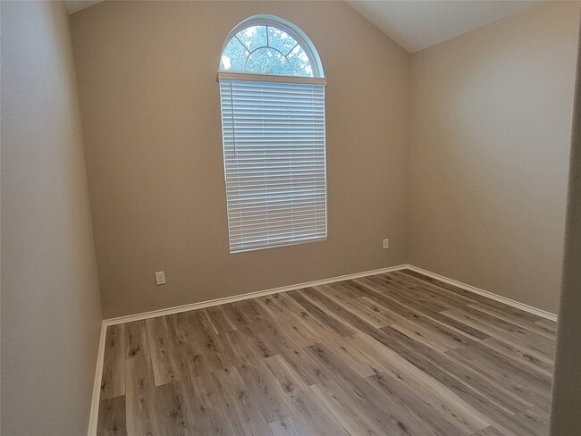 Building Photo - 5426 Floral Valley Ln