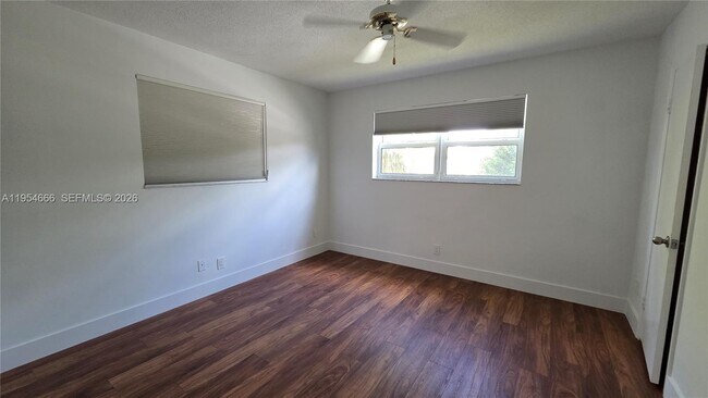 Building Photo - 1245 Coral Ln