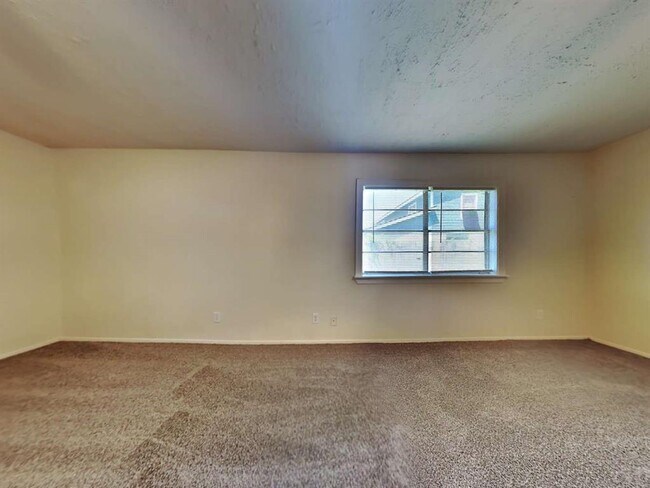Building Photo - 8315 Little River Rd
