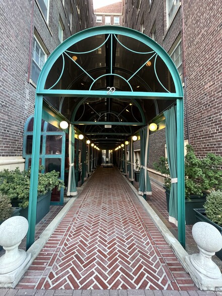 State Street Entrance - 29 State St