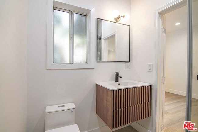 Building Photo - 466 S Orlando Ave