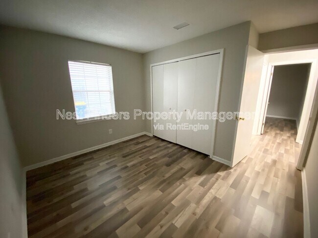 Building Photo - 421 Filmore Dr