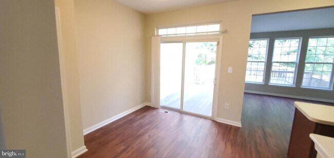 Building Photo - 2839 Settlers View Dr