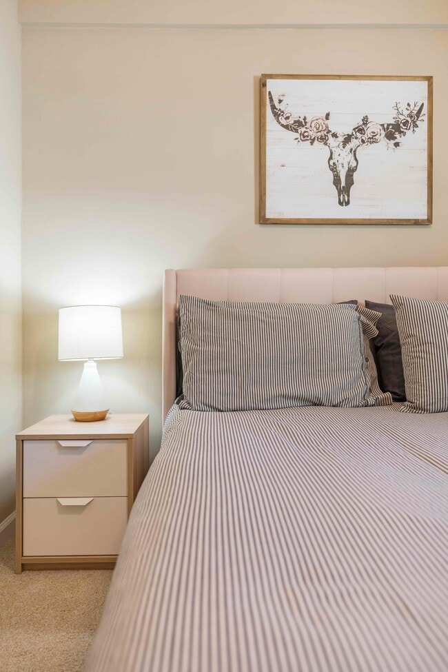 Building Photo - 1919 Puritan Dr