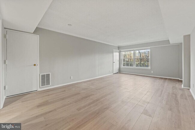 Building Photo - 7640 Tremayne Pl
