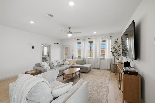 Building Photo - 3608 Overlord Ln