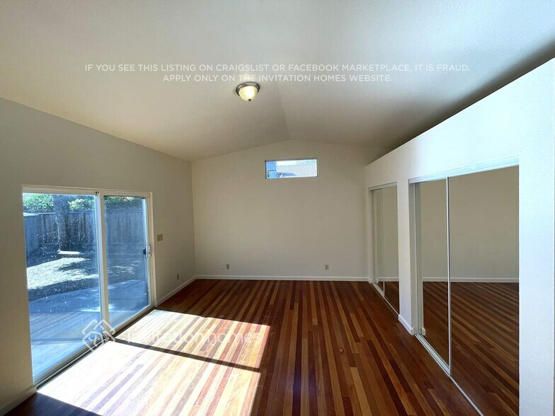 Building Photo - 2875 Georgia Dr