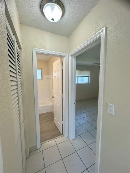 Building Photo - 7421 Venetian St