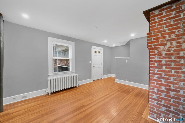 Building Photo - 37 Bushy Hill Rd