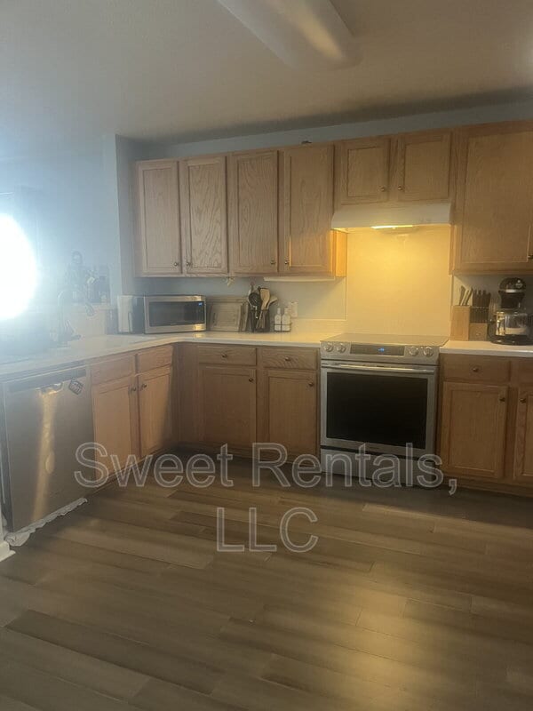 Building Photo - 343 Briarbend Rd