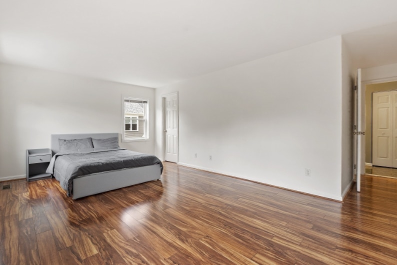 Building Photo - 5 Maple Ridge Dr