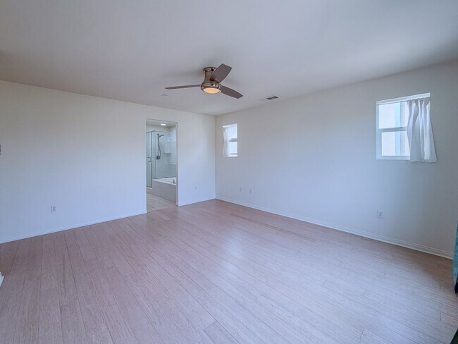 Building Photo - 529 Tiber River Way