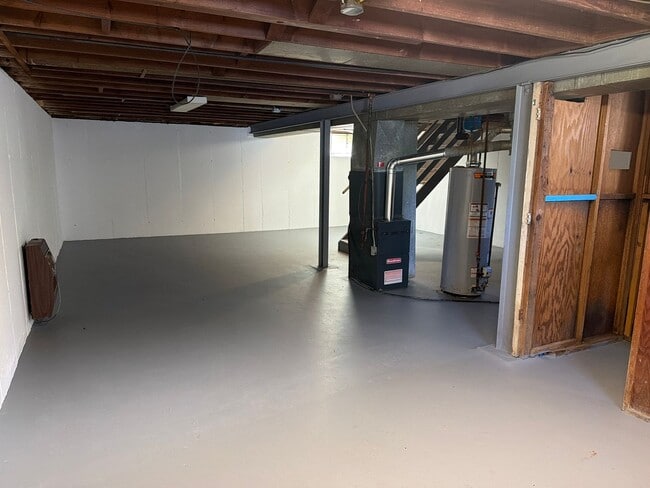 Building Photo - 457 Shepley Dr