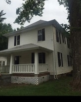 Building Photo - 831 E Normal St