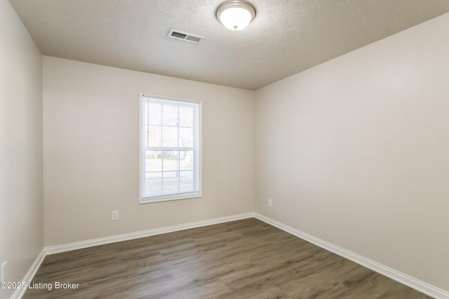 Building Photo - 7115 Blue Stream Ct