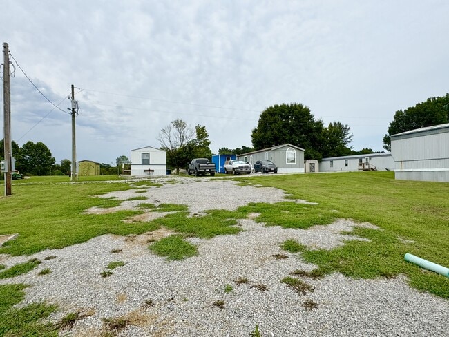 Building Photo - 534 SE 650th Rd