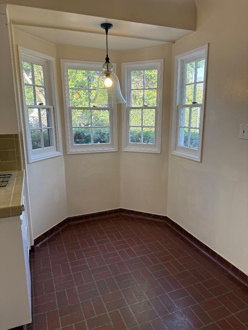 Dining area off kitchen - 4448 Carpenter Ave