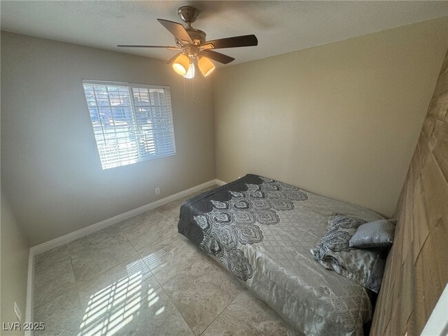 Building Photo - 6224 Miraloma St