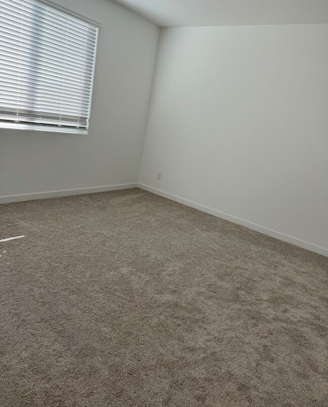 Building Photo - 4 bedroom Nextgen home in Phoenix