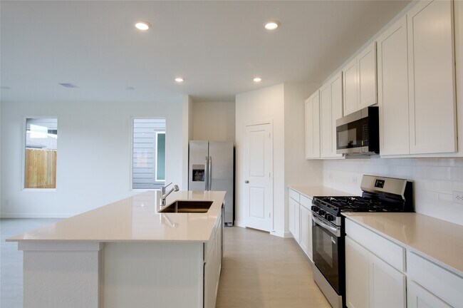 Building Photo - 21723 Colonial Medow Creek Trl