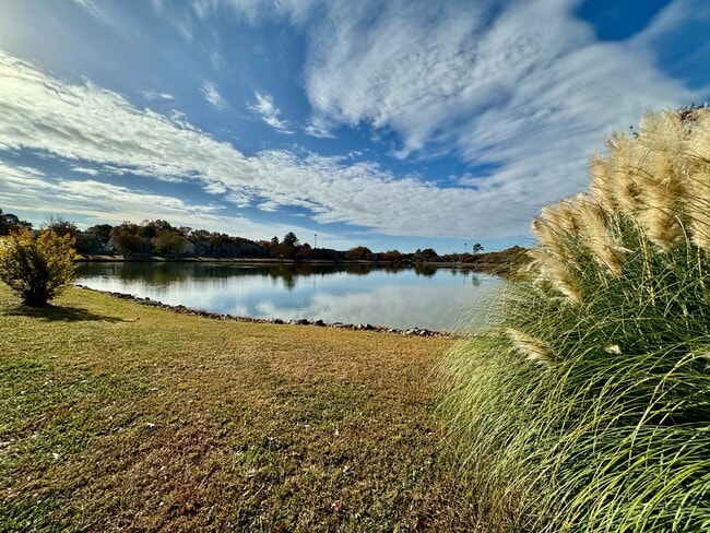 Building Photo - 3-Bedroom Townhome Ready NOW!! Completely Updated - Fenced Backyard - Exterior Storage!