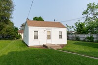 Building Photo - 2818 Hanson St