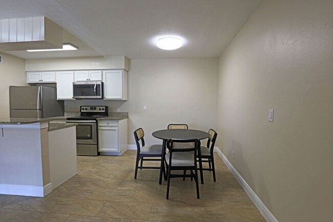 Building Photo - Mystic Gardens 5327-2707