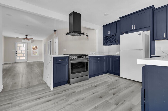 Building Photo - 4510 Tourmaline St