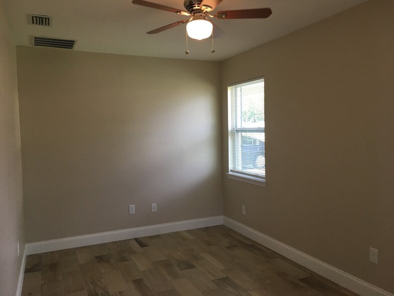 Building Photo - 136 N Audrey Cir NW